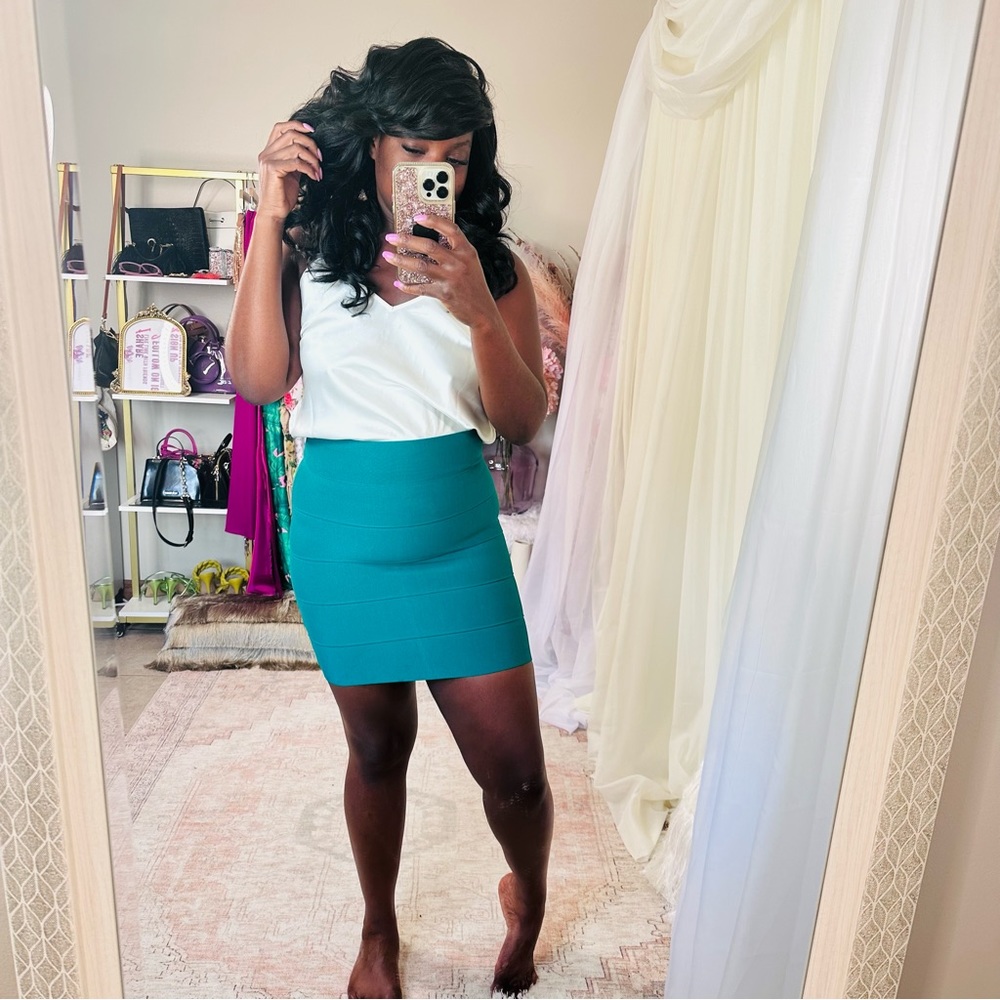 BCBGMAXAZRIA POWER SKIRT Green Medium